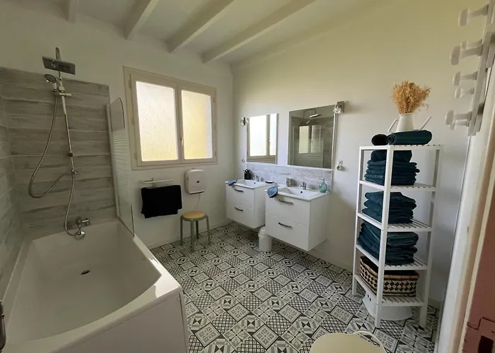 Avec Jacuzzi, 11pers Sur La Cote D Opale Holiday home Nabringhen