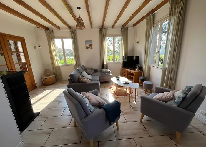 Holiday home Avec Jacuzzi, 11pers Sur La Cote D Opale Nabringhen